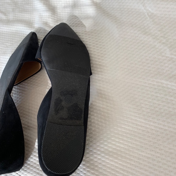 Merona Elegant Suede Pointed Toe Flats. - Picture 5 of 5